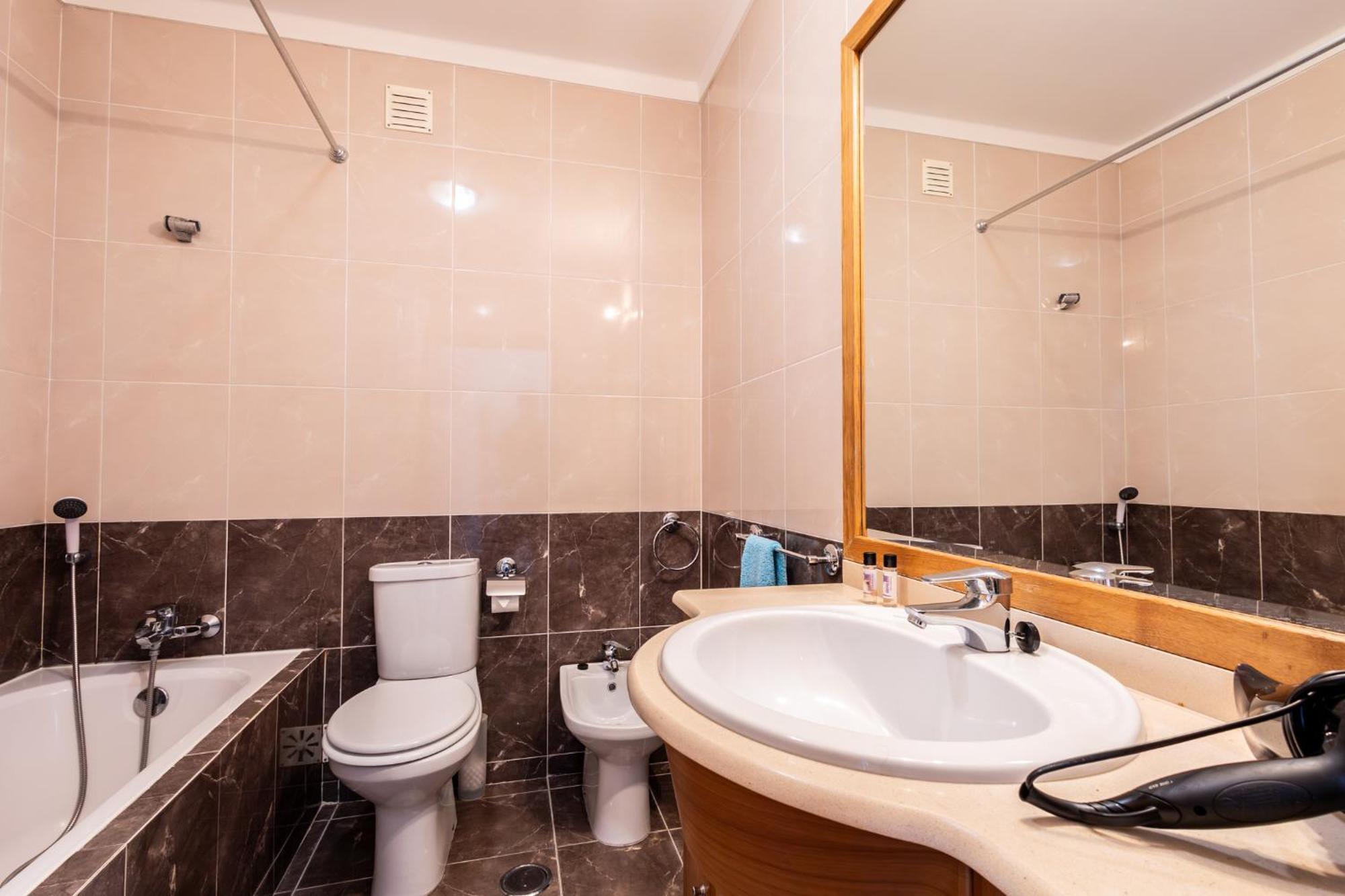 Beachfront 3Bdr Apt On Marginal Boulevard 圣马蒂纽·杜·波特 外观 照片